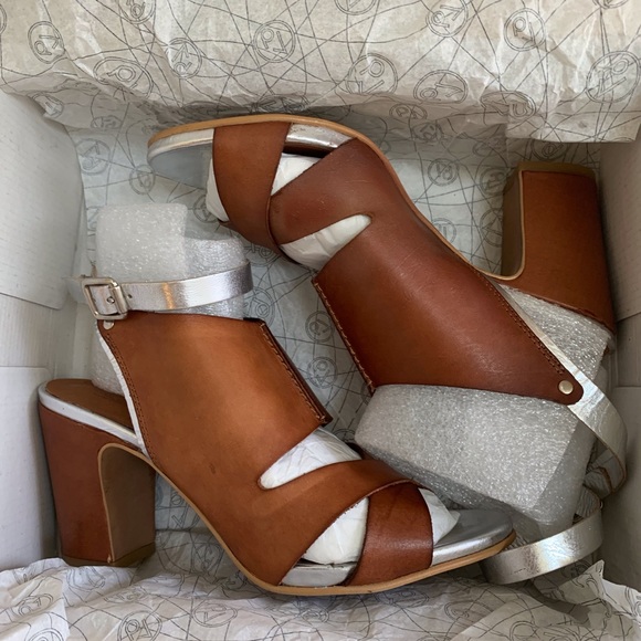 Sixty Seven Heels Leather Silver Strap Size 38 - Picture 11 of 11